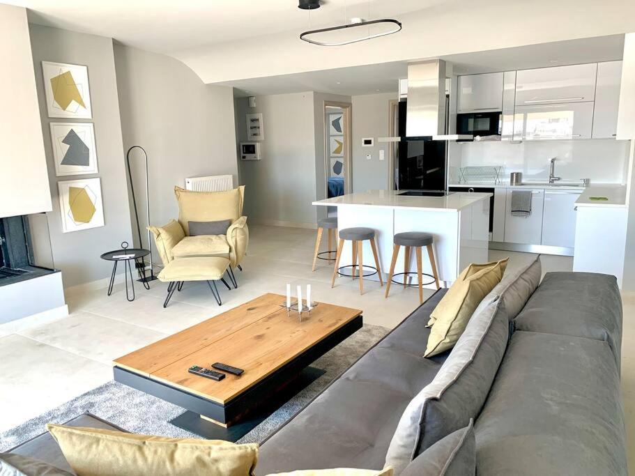 Fab New Flat In Central Athens W/ Acropolis Views Exteriér fotografie